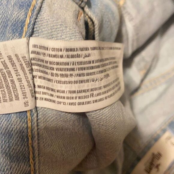 Hollister Denim Shorts    - Picture 4 of 4